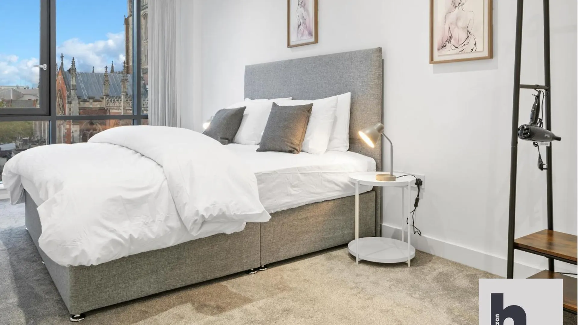 Apartment Contractors - City Centre - Free Parking - 20X Units Available Kingston upon Hull United Kingdom