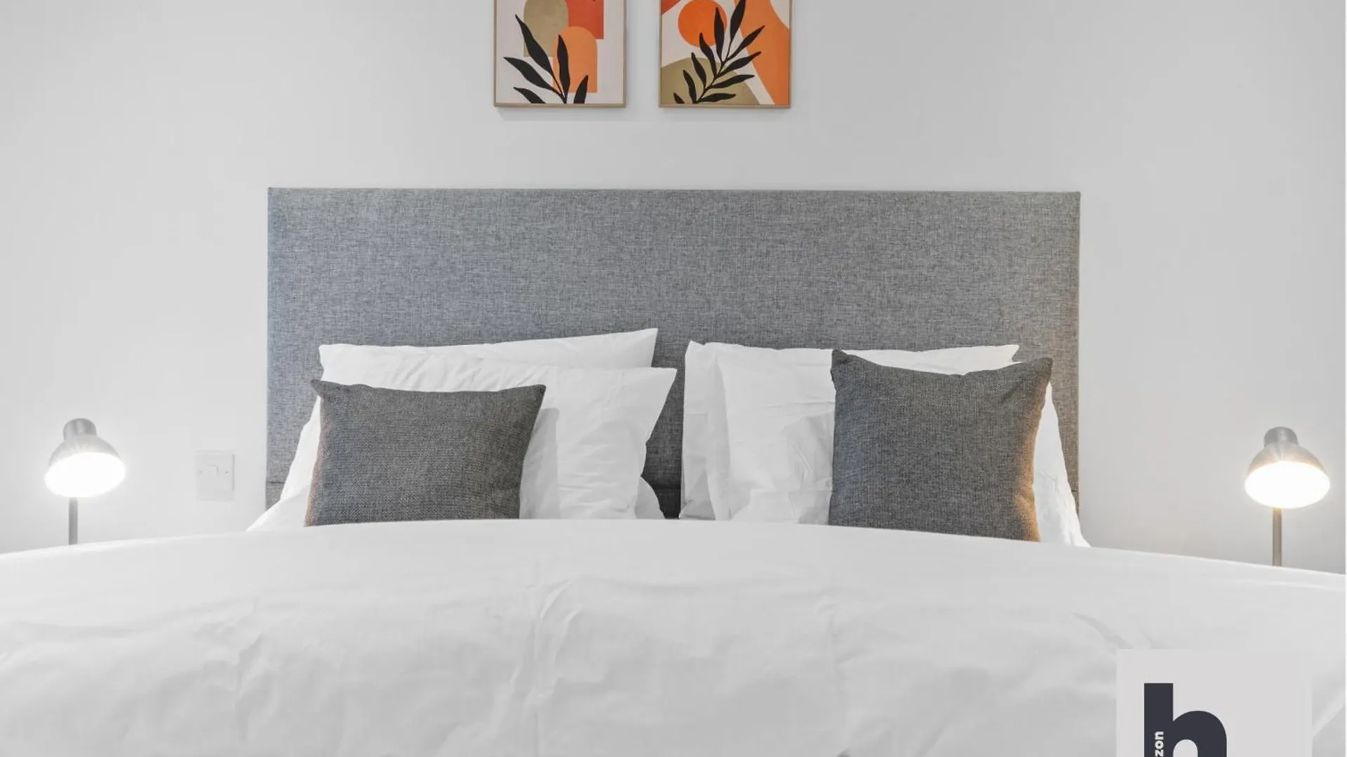 Contractors - City Centre - Free Parking - 20X Units Available Kingston upon Hull Apartment